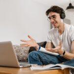 Quando começar a procurar por uma pós-graduação EAD e avançar na carreira