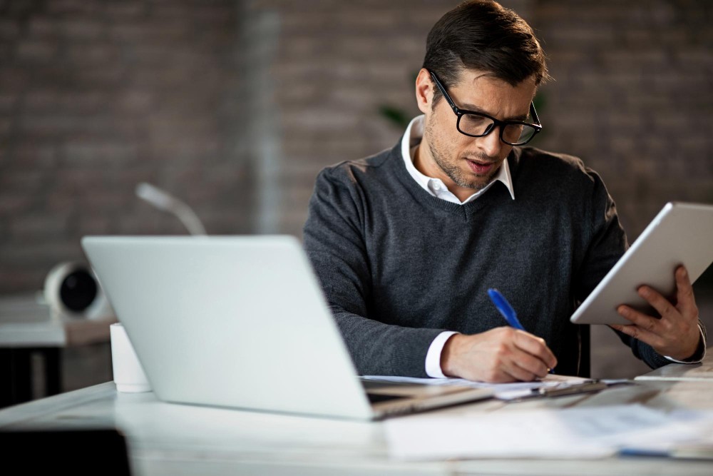 Explorando os diferentes tipos de administração para impulsionar sua carreira