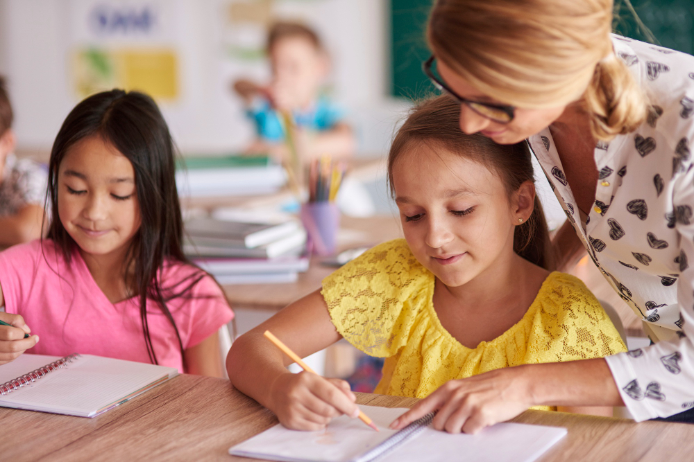 O que considerar ao escolher uma faculdade de pedagogia para maximizar o retorno financeiro?